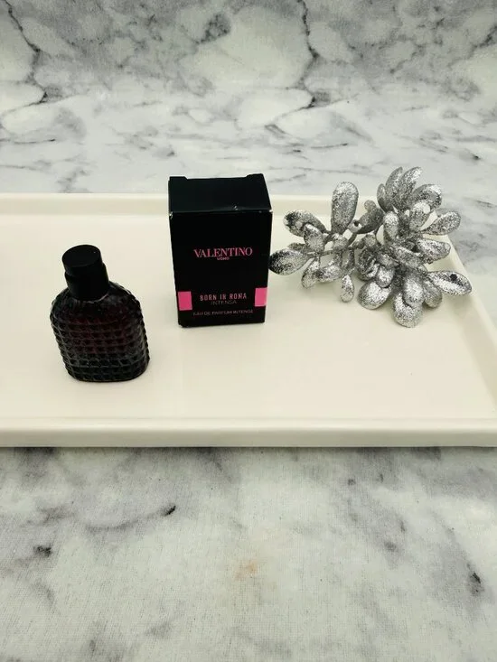 Valentino Uomo Born in Roma Intense EDP,Warm Spicy-Mini 4ml,0.135oz-BOXED-NEW - Picture 2 of 16